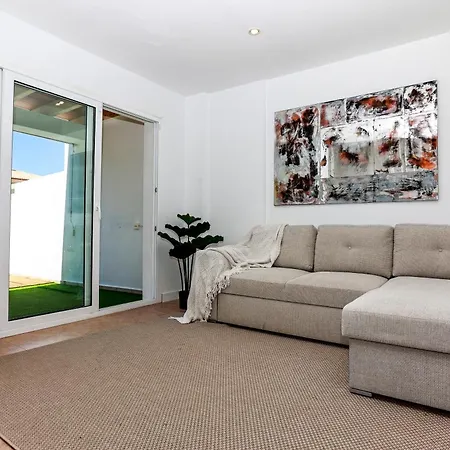 Bonito Adosado En Rotas *