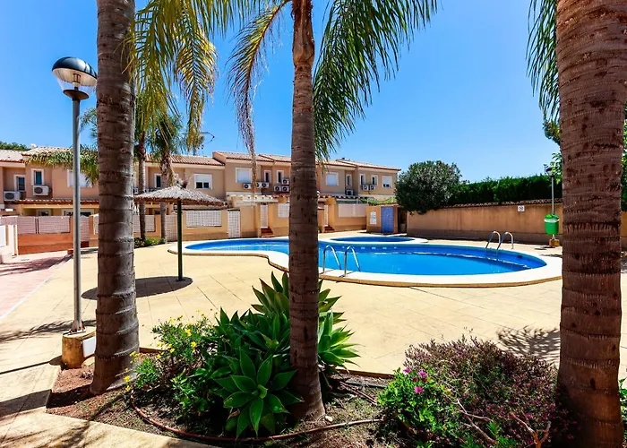 Casa de Férias Bonito Adosado En Rotas